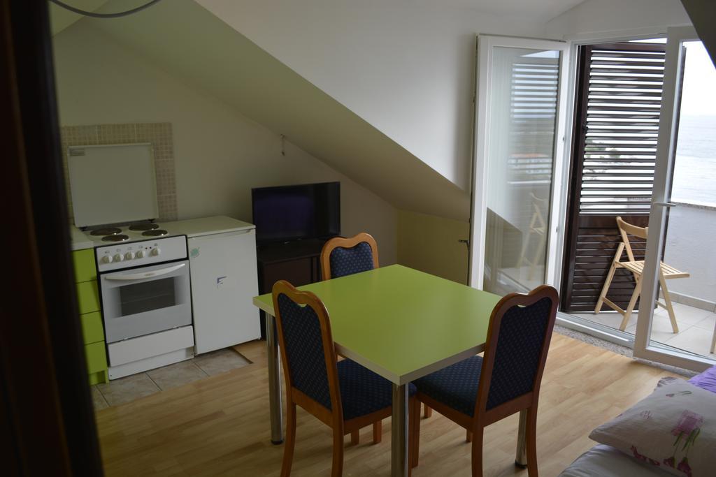 Apartment Jana Primosten